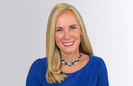 Amy Hutchison, US Navy (O-6) Spouse